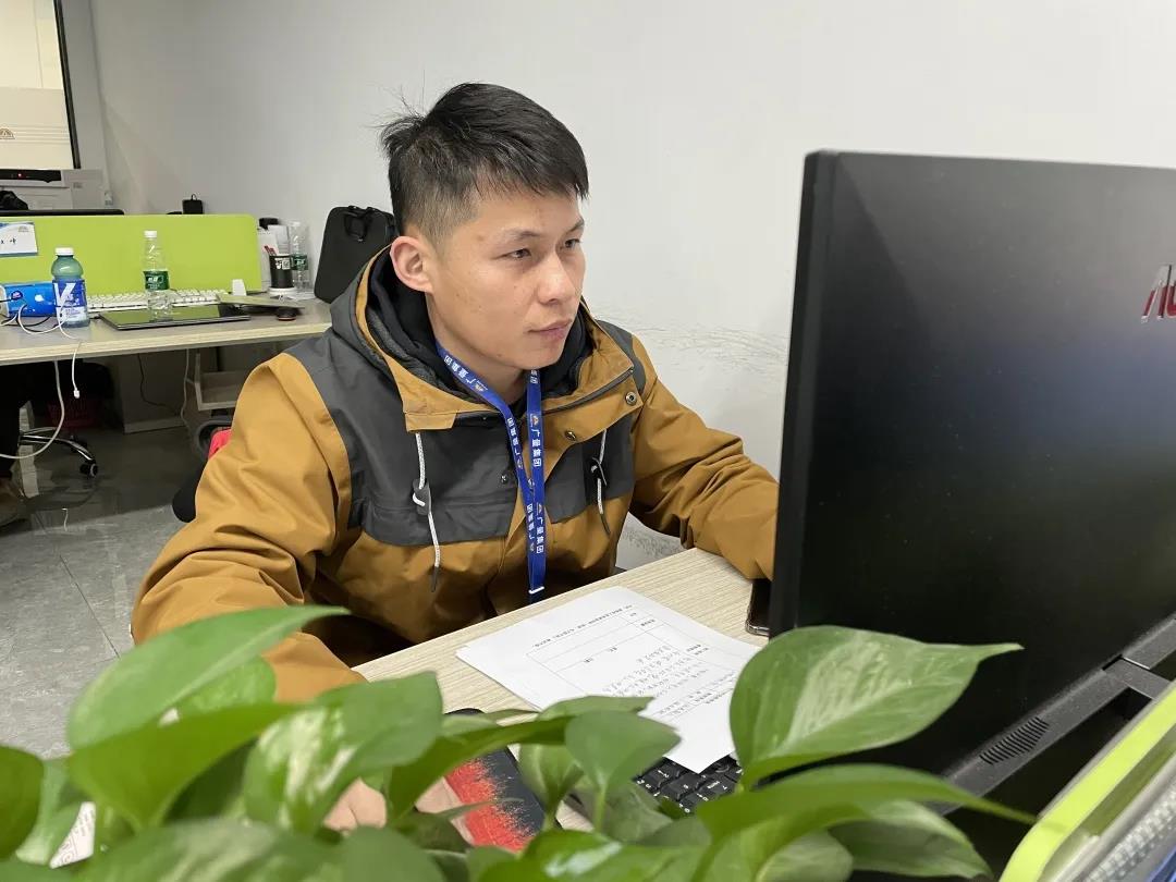 喜讯丨亿万先生MR测绘公司熊慈斌喜提“广东省技术能手”荣誉称号！