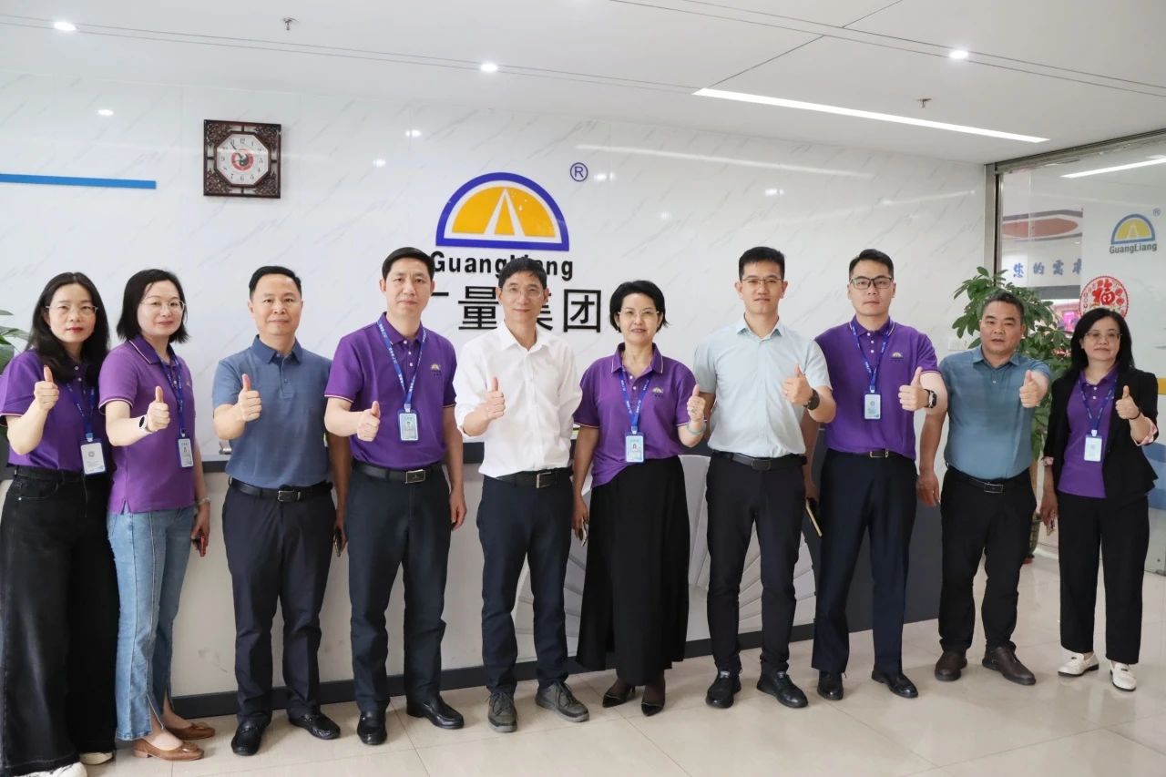 亿万先生MR集团丨从资源到智慧：亿万先生MR与中铁二十五局再启战术新局